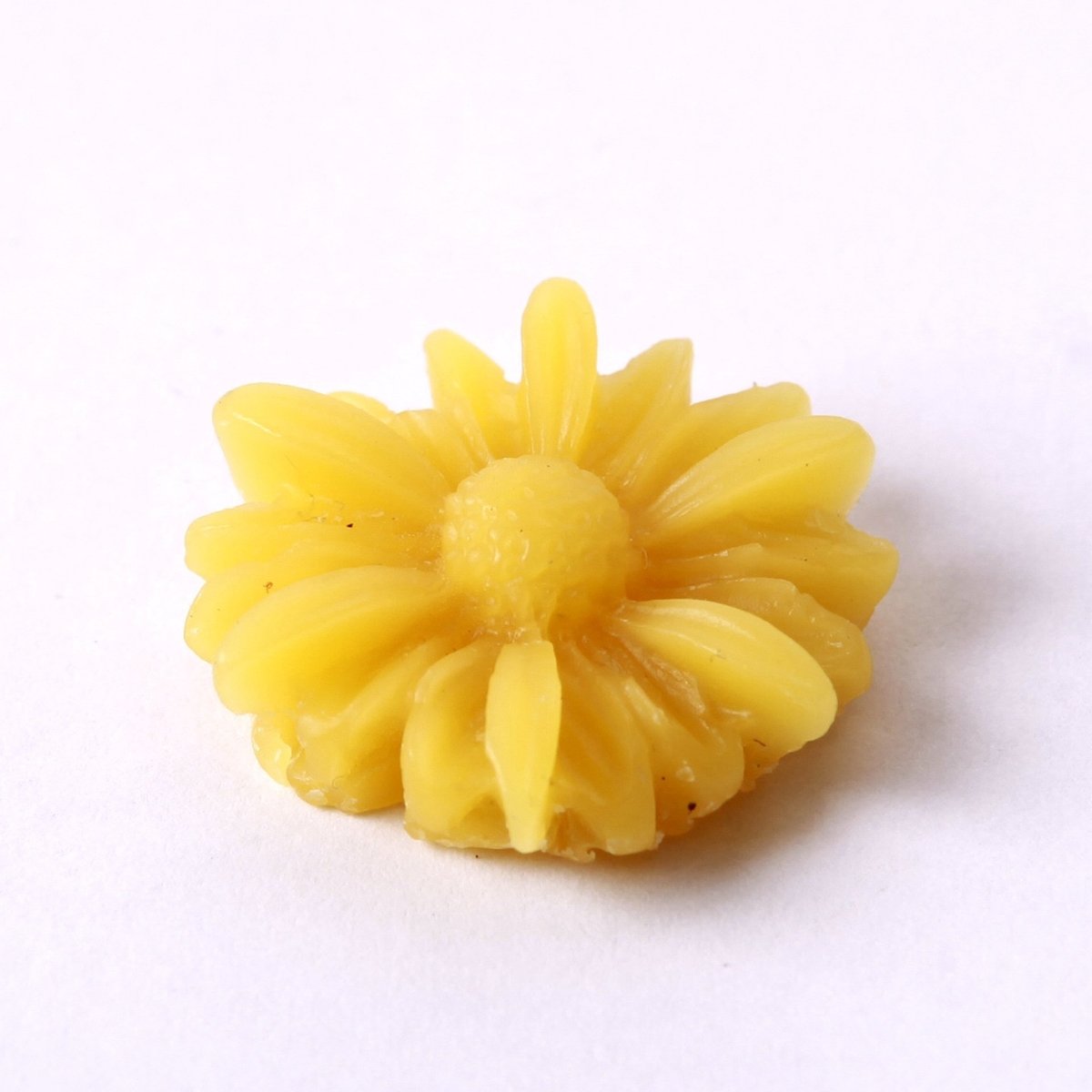 Daisy Silicone Fondant/Icing/Choc/Jewellery Mould - 3 cavity F0027 - Mystic Moments UK
