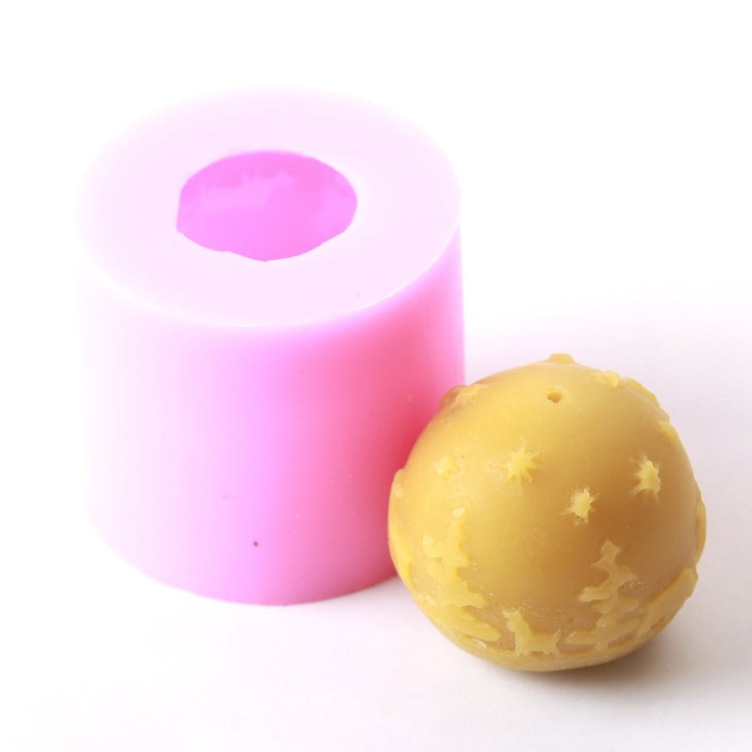 Round Christmas Silicone Candle/Bath Bomb Soap /Chocolate/Jelly Mould LZ0025 - Mystic Moments UK